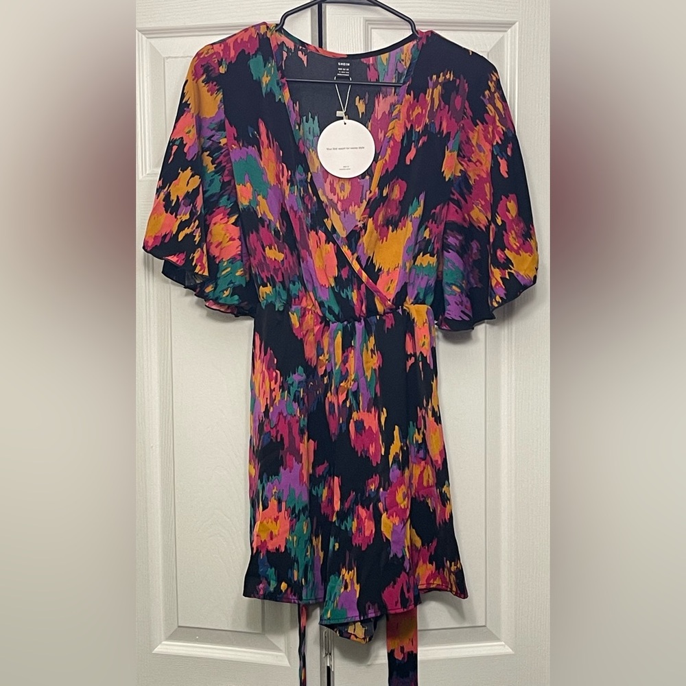 *SOLD* New with tags floral dress.